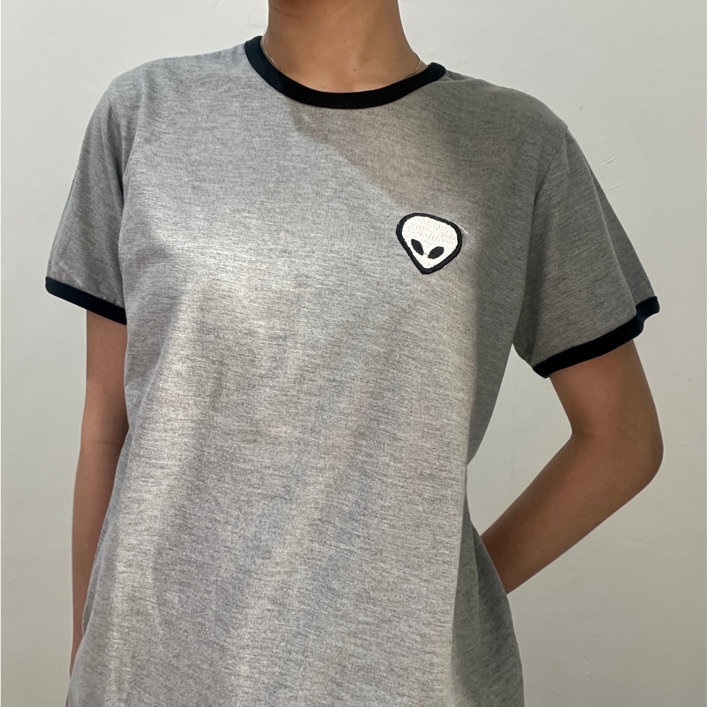 Kaos T-Shirt Alien Pria Wanita Ringer Tee