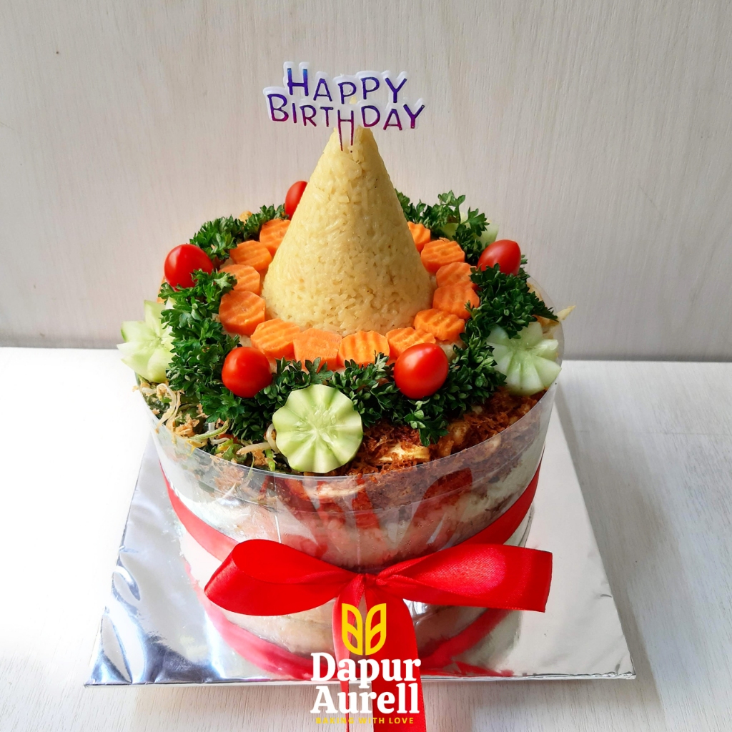 

TUMPENG ULTAH NASI KUNING