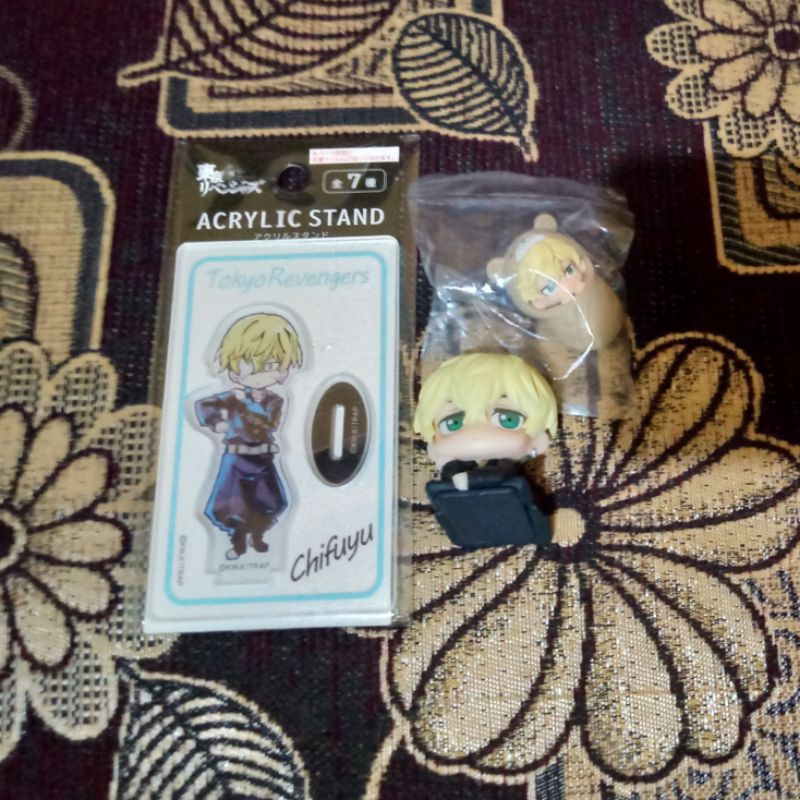 Chifuyu onemutan standee booked