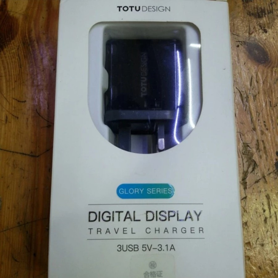TOTU Design GLORY Series Charger 3 Port USB 3.1A with Digital Display