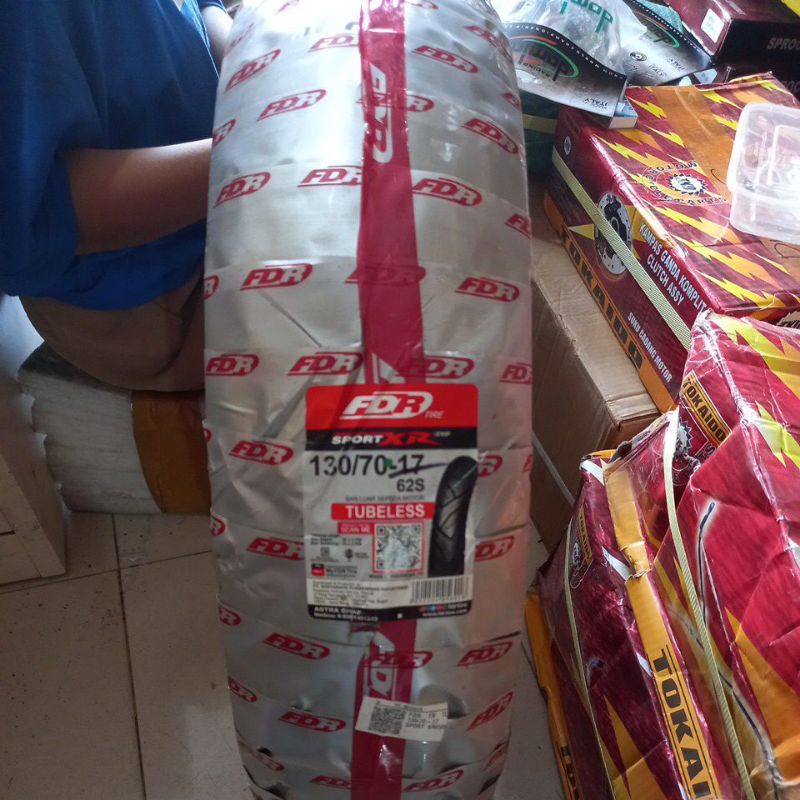 130/70-17 Ban luar tubeless FDR Sport XR Evo 130/70-17