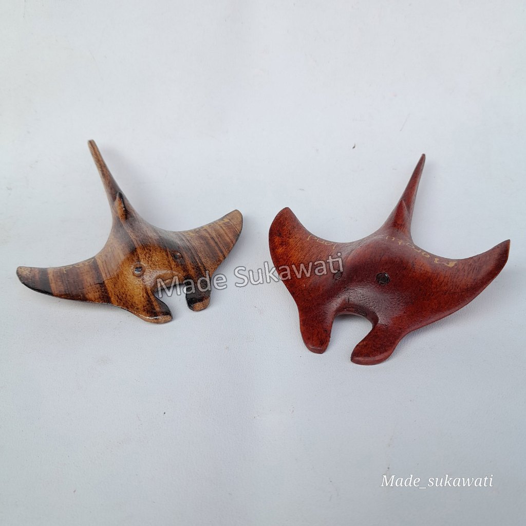 Hiasan ikan pari mini kerajinan tangan bahan kayu