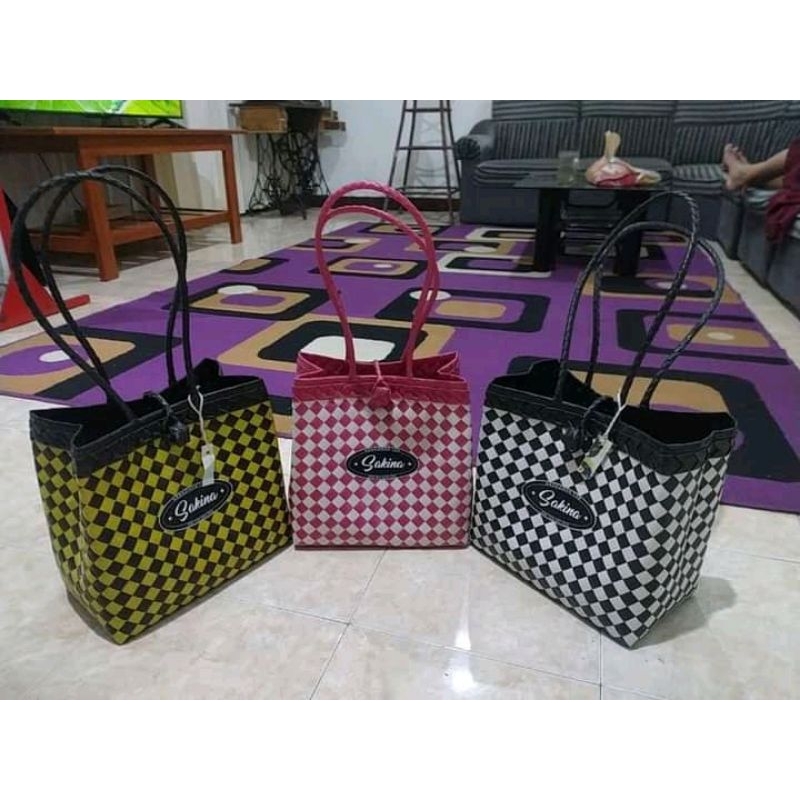 Tas Anyaman Plastik Tali Panjang