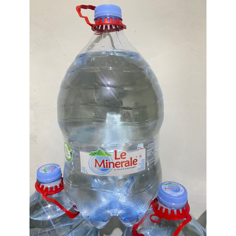 

Le Minerale Air Mineral Galon Sekali Pakai 15 Liter