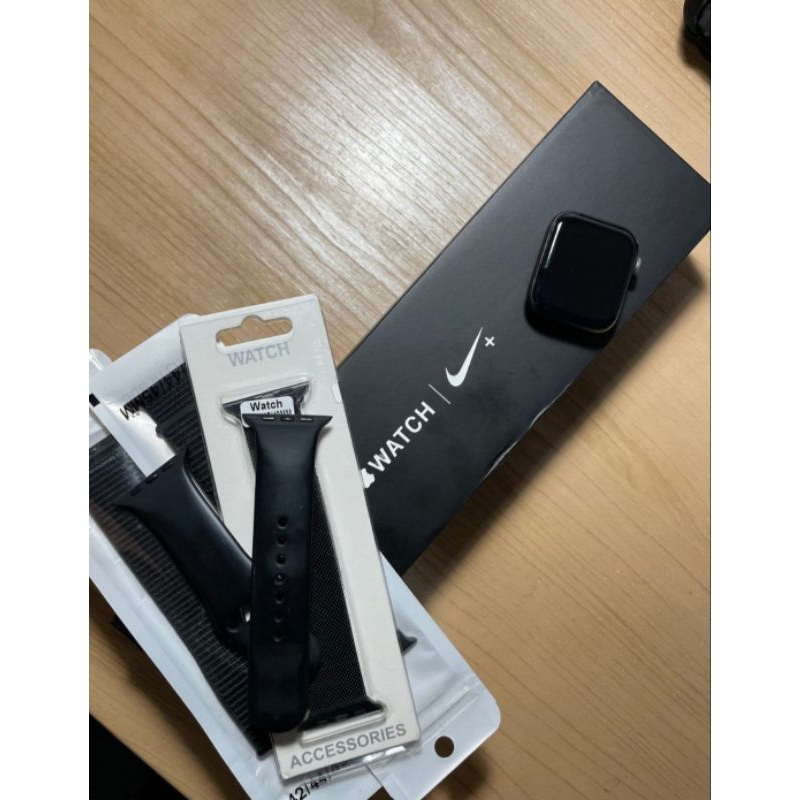 Iwatch series 4 Nike 44MM mulus