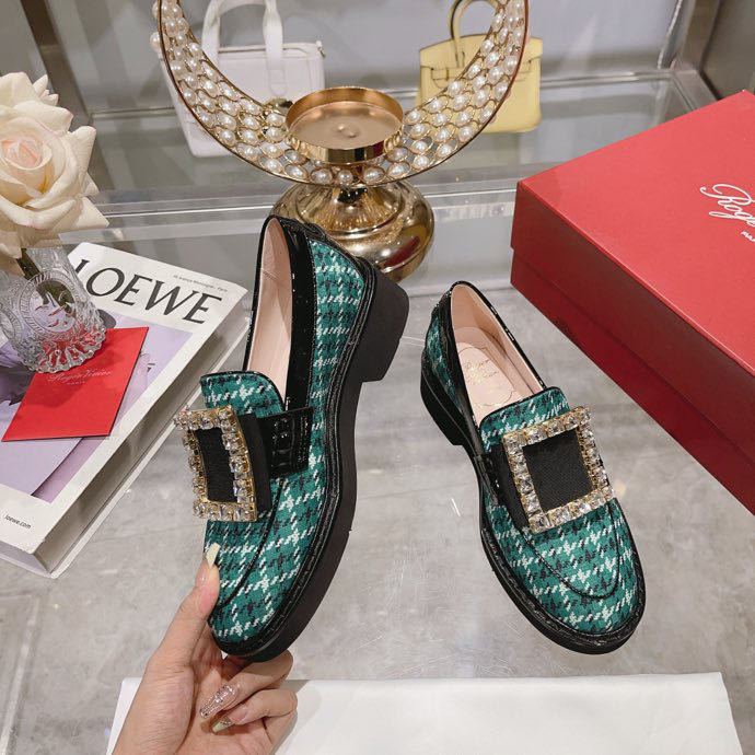 【 Exclusive 】 Roger Vivier Autumn/Winter New RV Lefu Shoes