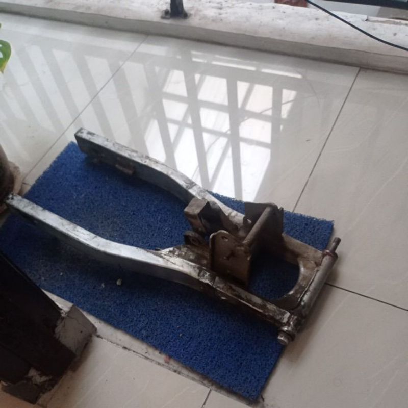 Swing arm double disk Satria 2 tak Ori copotan