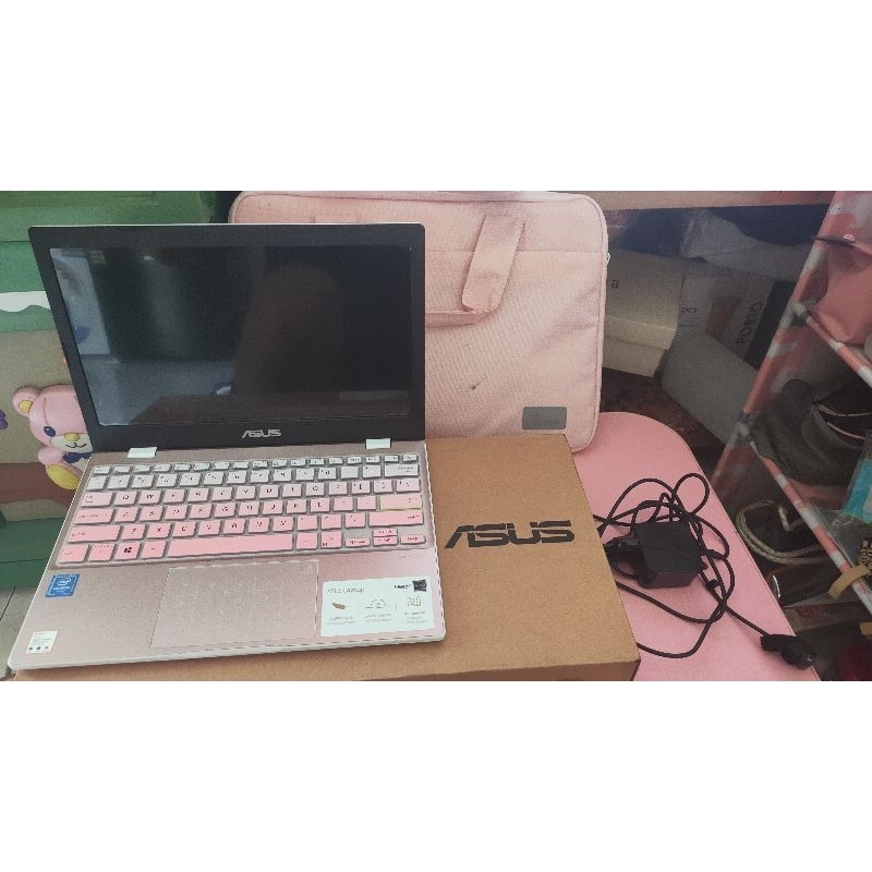 Laptop asus e210ma warna pink second no minus masih mulus