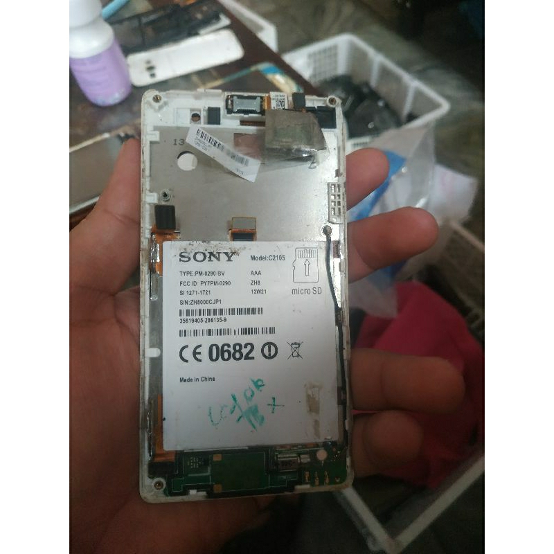 lcd bekas sony c2105 minus touchscreen