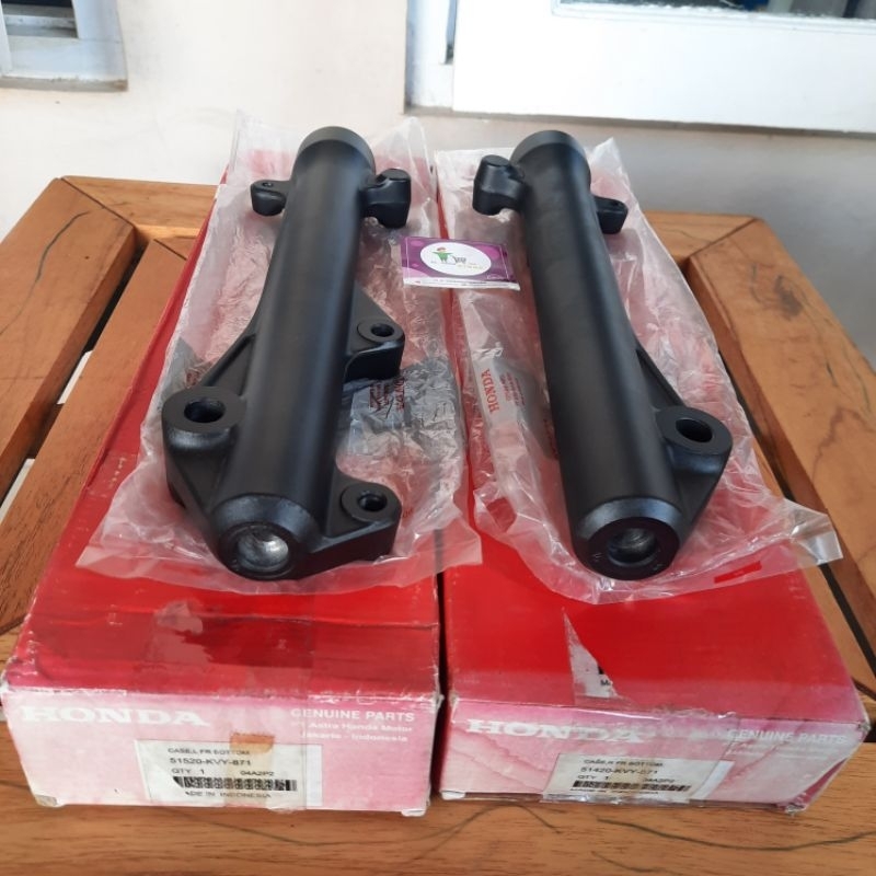 Bottom Cover Shock Sok Depan Kanan Kiri Beat Karbu Gen 1 Spakbor Bawah Original AHM