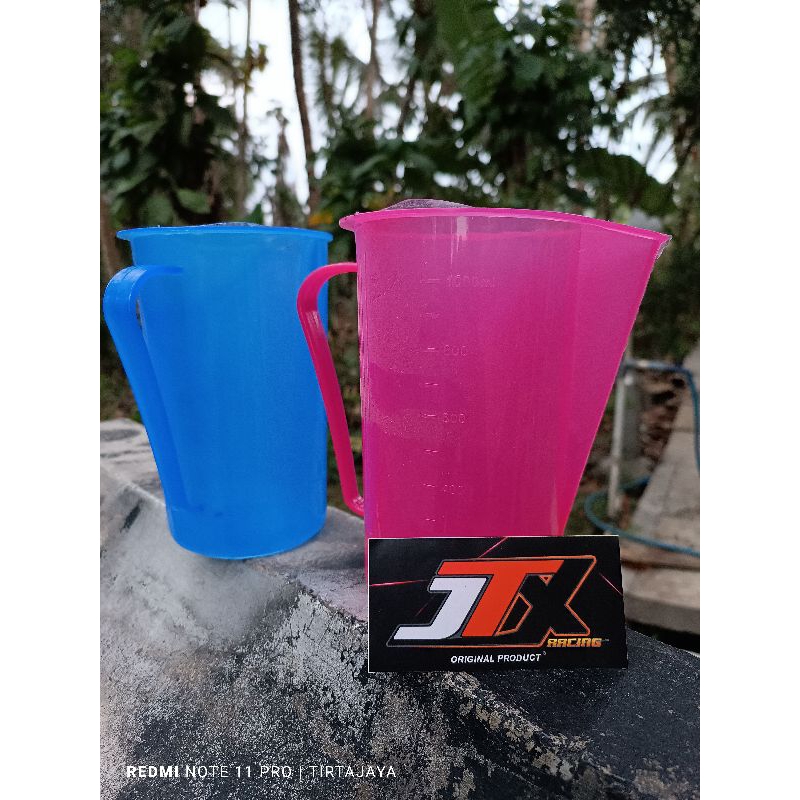 gelas ukur takaran oli bensin cairan bahan plastik 1000ml 1000cc