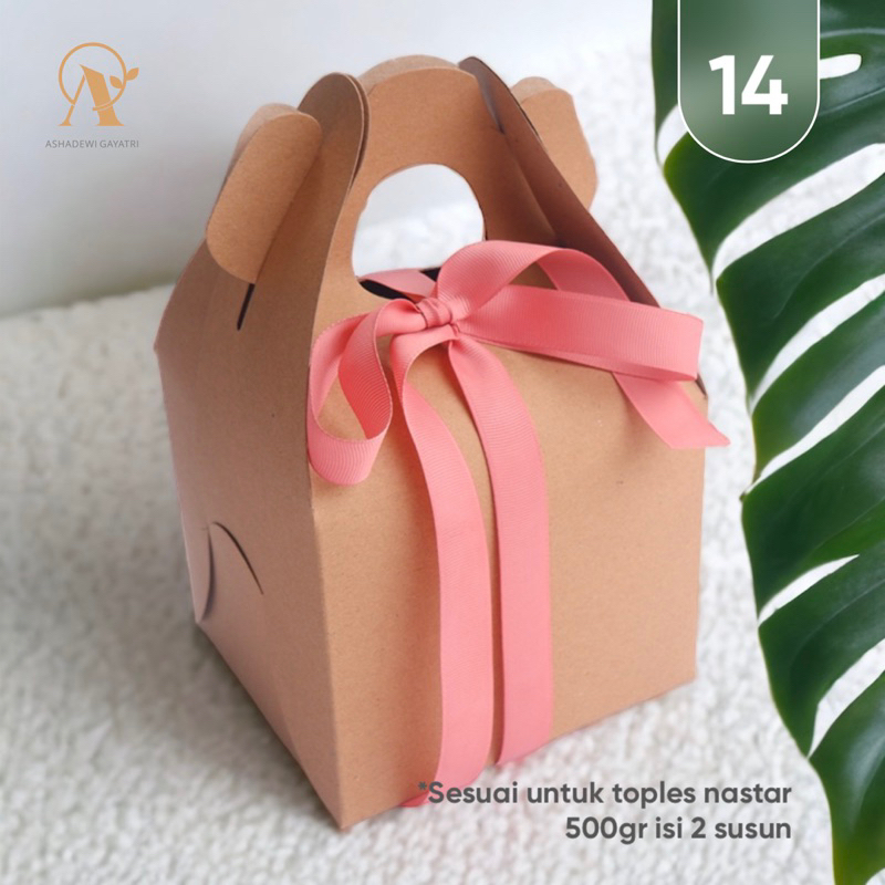 

Ashadewi Gayatri - Gable Box Kraft 350GR: 14.5 x 14.5 x 12 cm / snack box / hampers box/ box toples kue