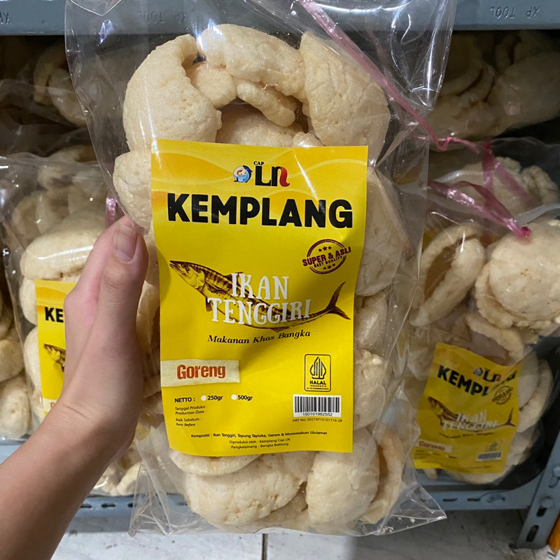 

Kemplang Bangka Goreng Ikan Tenggiri Cap LN - Snack Bangka - Cemilan Bangka - Makanan Bangka