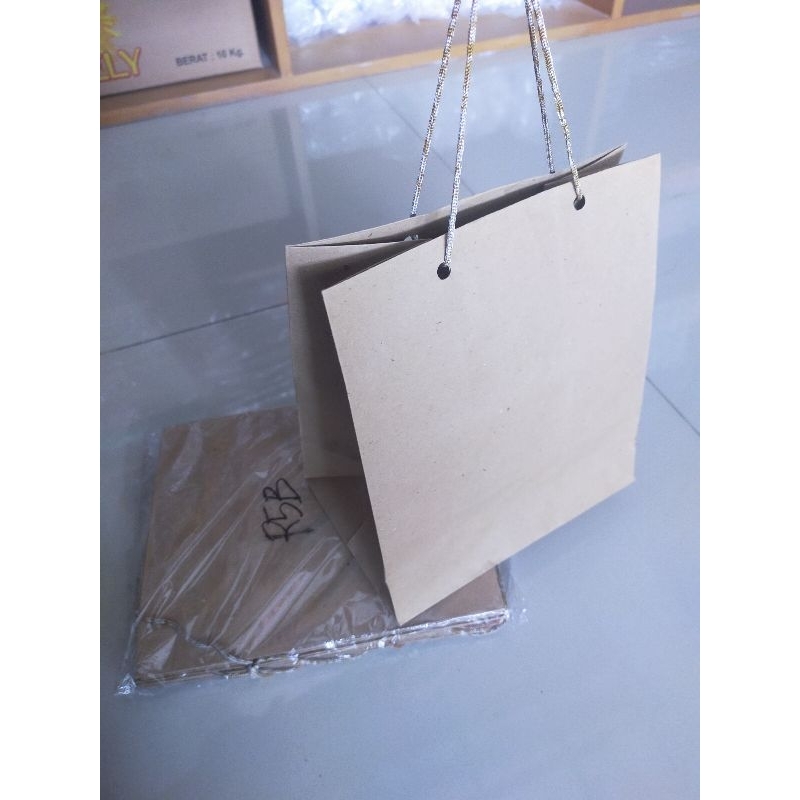 

Paperbag ukuran R5B