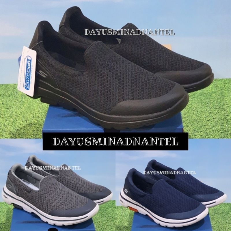 Sepatu Pria Sneakers Skechers Go Walk 5 / Skechers Gowalk 5 Pria Slip on
