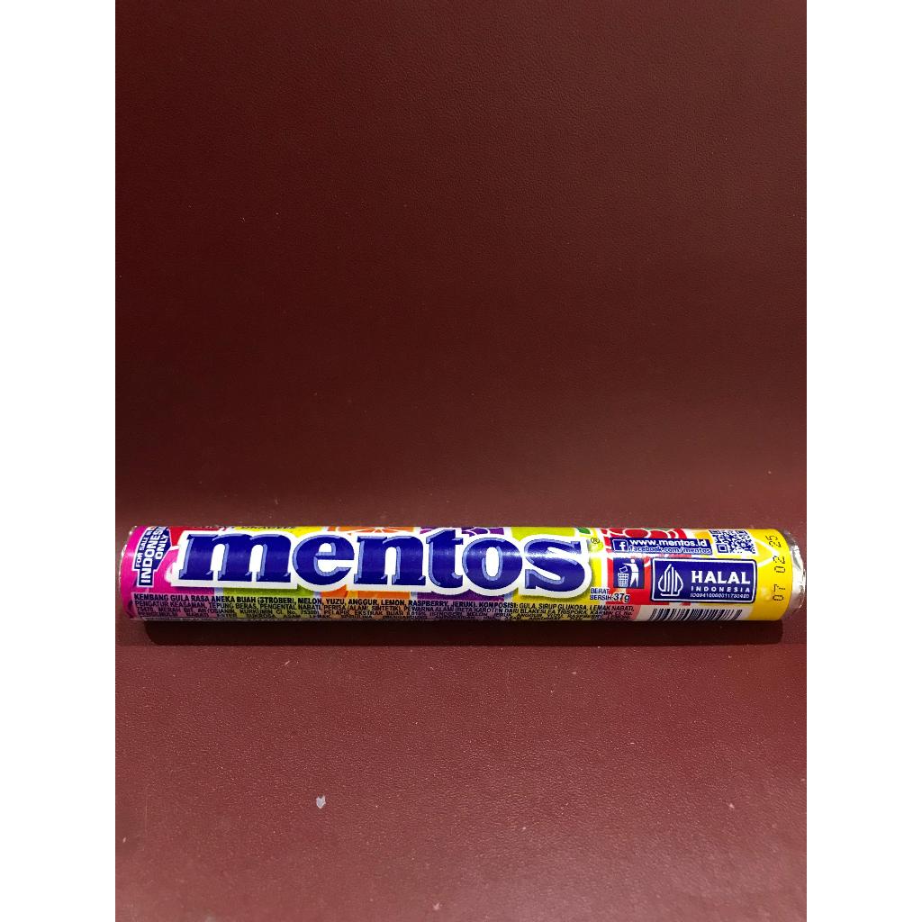 

Mentos Rainbow Roll 37G - Permen Rasa Buah Buahan