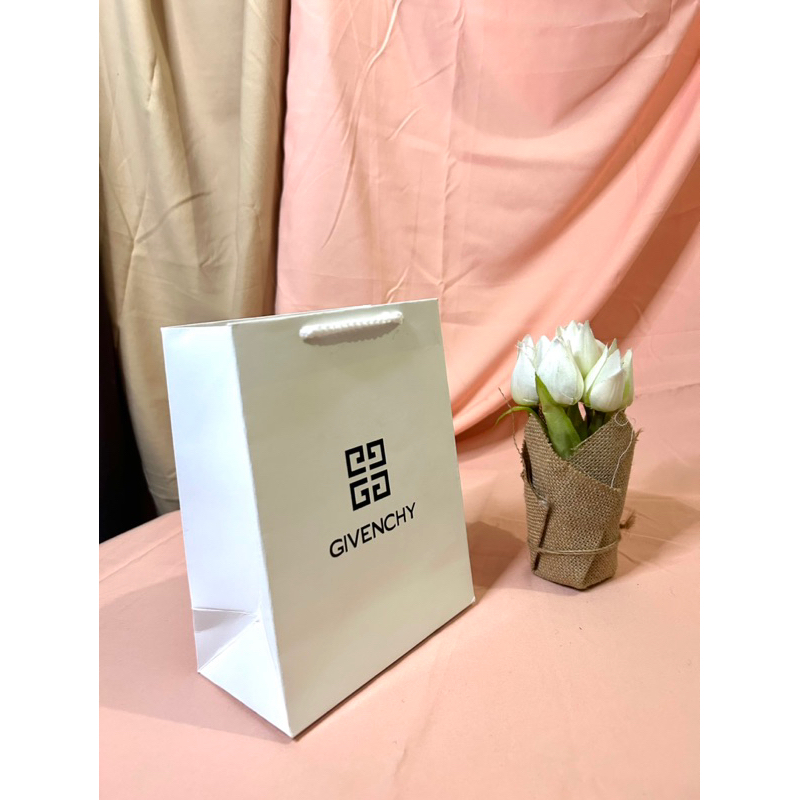 

Paper Bag GVNCHY Small Paper Bag pembungkus kado
