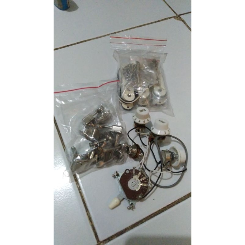 set wiring squier ptp dan tuning machine model kluson