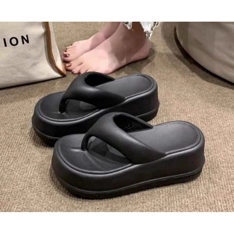 Sandal Jelly Wanita Kekinian Sandal Jepit Wedges Platform Wanita Karet EVA Tebal