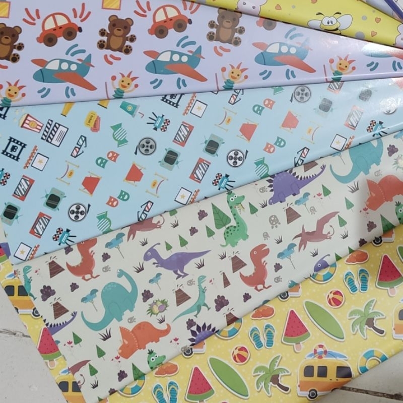 

Kertas Kado 49cm x 60cm