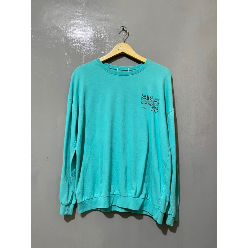 crewneck / sweater back print