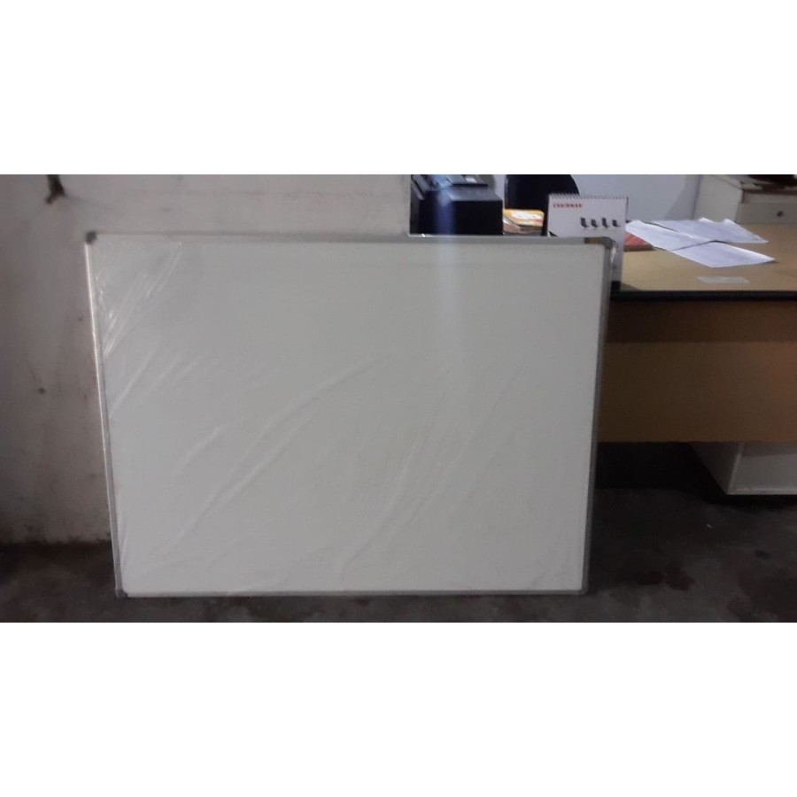 

WHITE BOARD 90x120cm