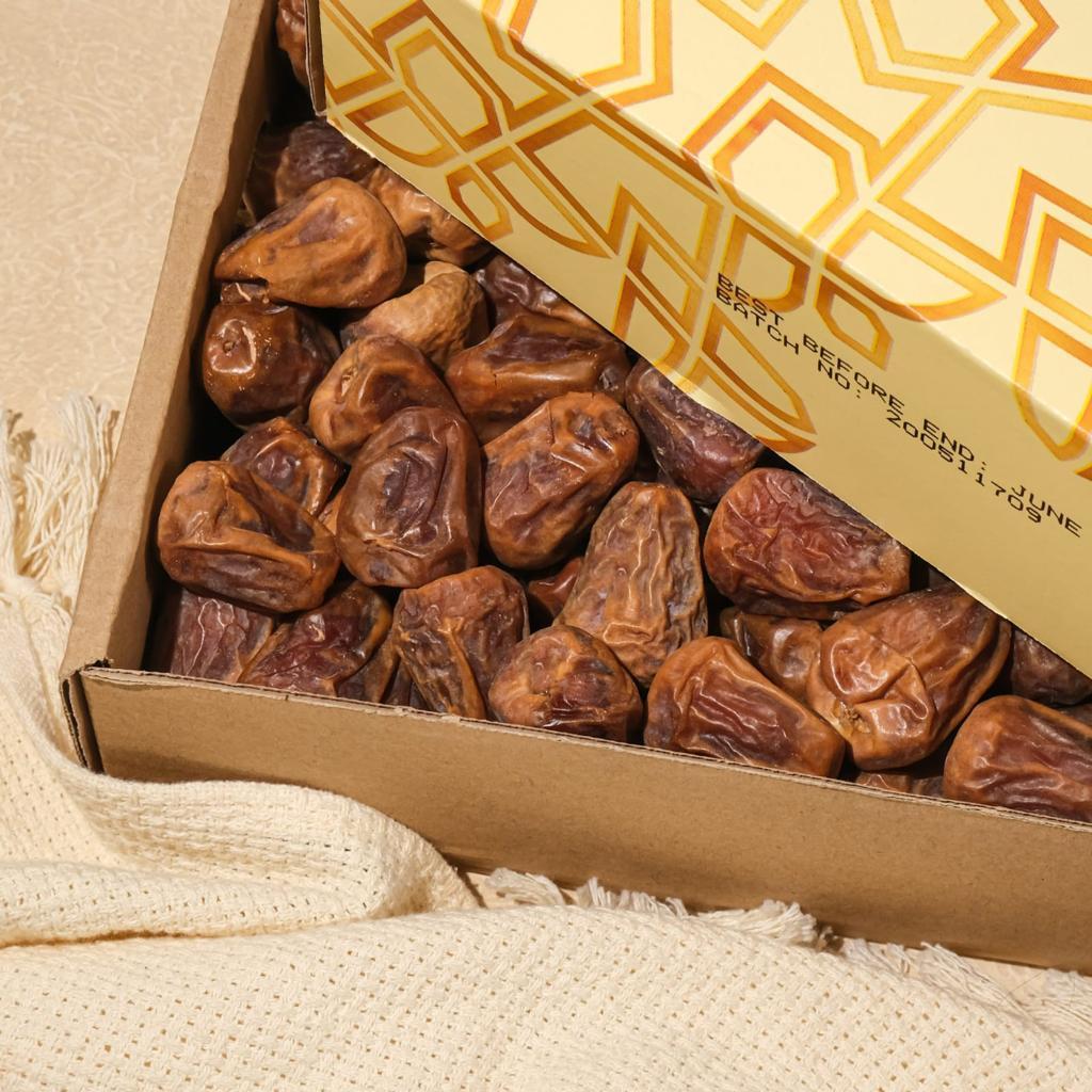 

Kurma Sukkari Tamar Madinah Dry Premium Original 1 Box - 3Kg