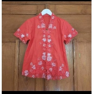 kebaya wanita modern merah kerja jagong kondangan