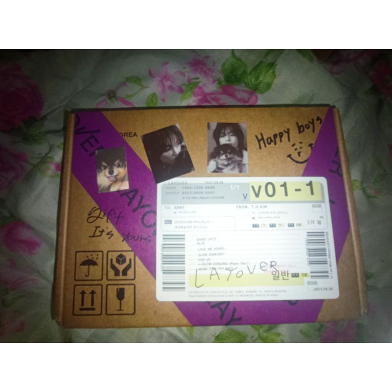 ALBUM LAYOVER V UNGU