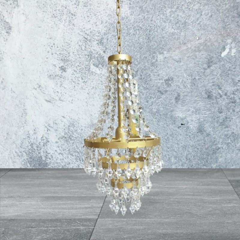 lampu kristal dekorasi pelaminan