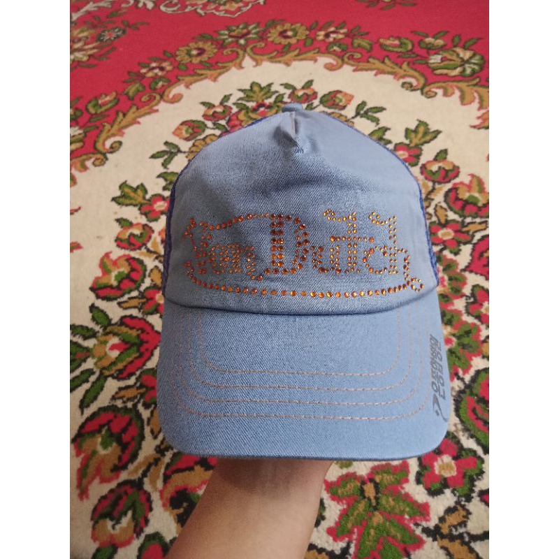 Topi Von Dutch