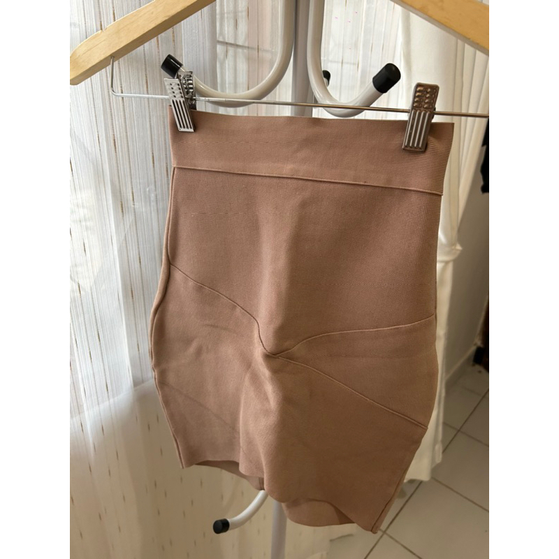 Preloved Rok HL (Herve Leger)