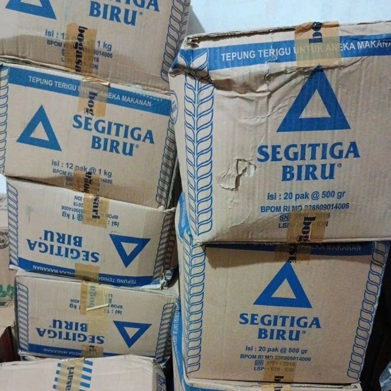 

Tepung Terigu Bogasari Segitiga Biru PREMIUM 1 Dus / 12 pcs / 1kg