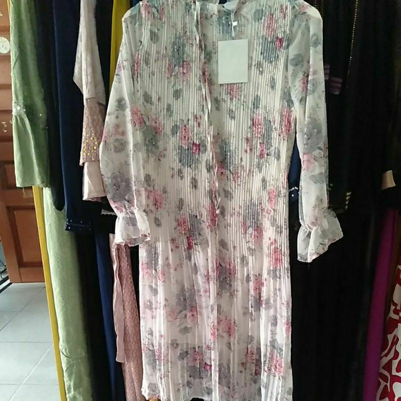 MIDI dress Urban byKorea,, Model Plisket