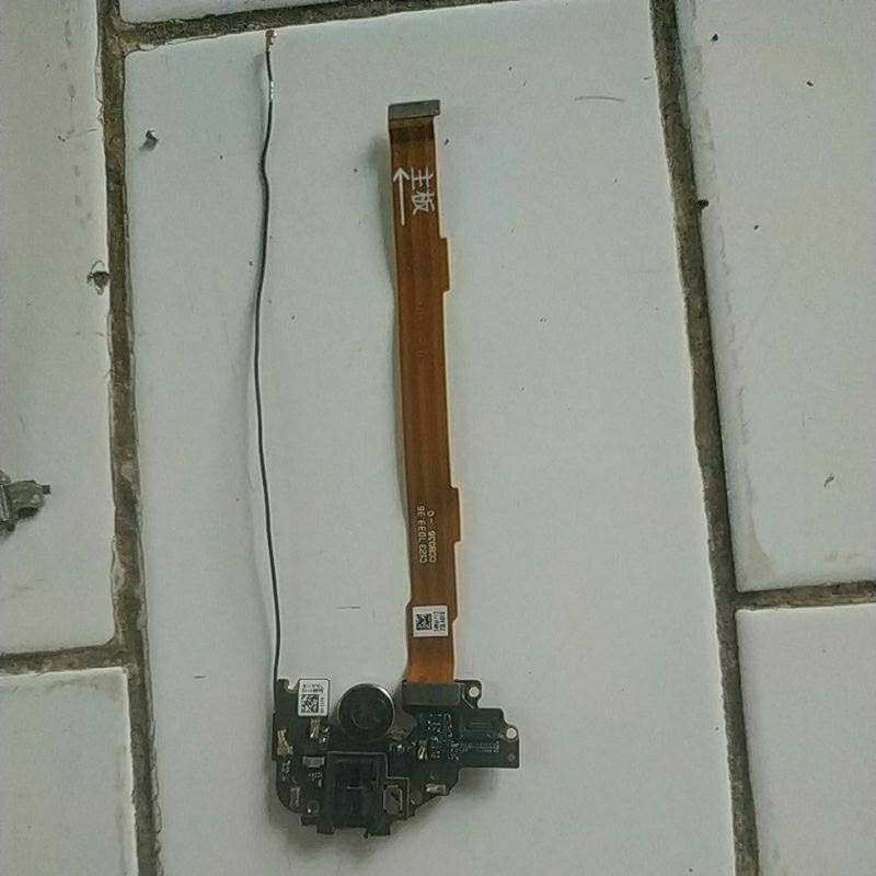flexible board mic plus hf ada kabel antena sinyal bekas Oppo F3 plus