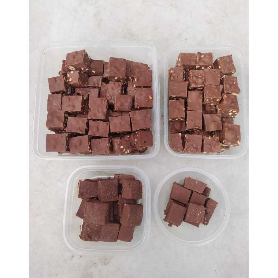 

Coklat SQ box grade A 100gr (minim kacang), Ready Stock Sameday Jogja