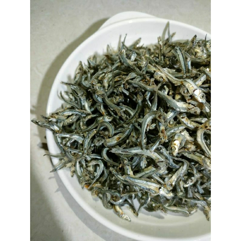 

1.2 kg ikan bilis hijau
