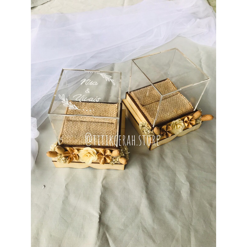 ring box kotak cincin akrilik pernikahan
