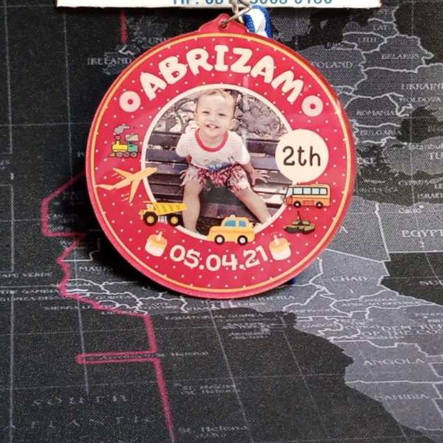 

Medali Akrilik Custom Ultah