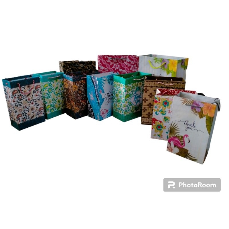 

(12 pcs)Lusinan paper bag batik
