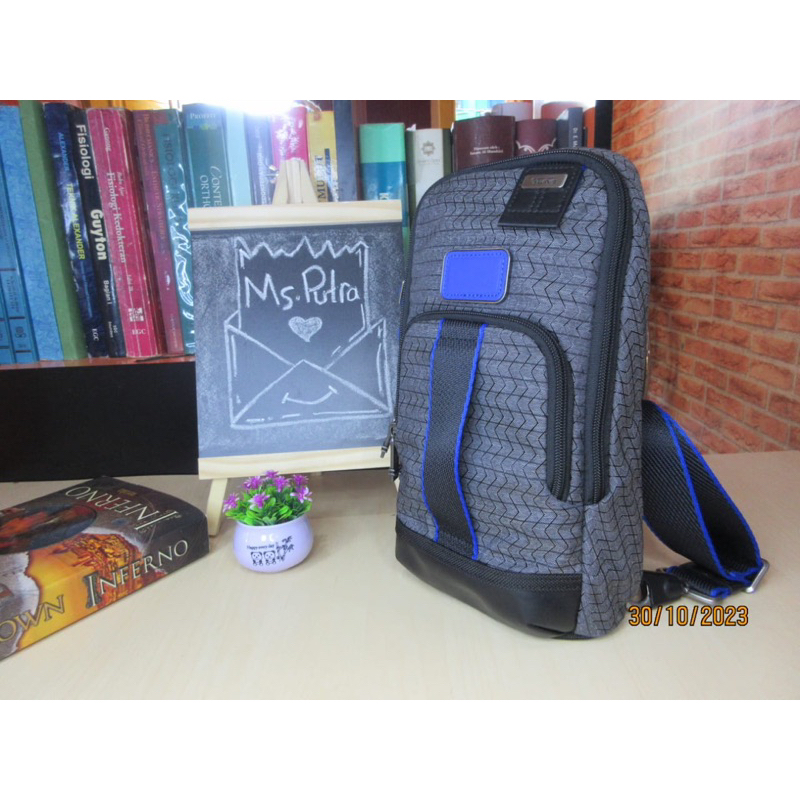 Tas Backpack Sling Tumi Five Camo/ Navy Sling BP Bag