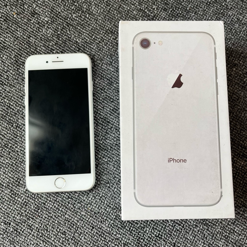 [NEGO] Second iPhone 8 White 64 GB Fullset All Operator Inter No Minus