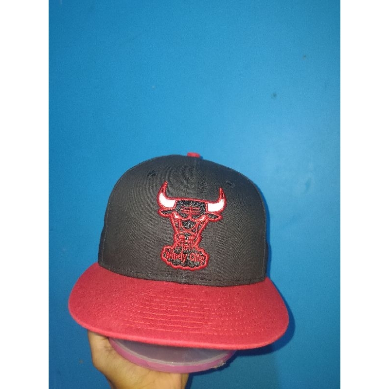Topi NewEra collab NBA Chicago Bulls Windy City Harwood Classic