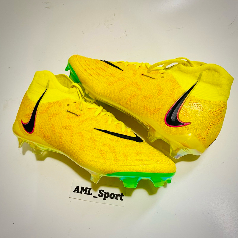 Sepatu Bola Phantom Luna Elite Yellow Metallic