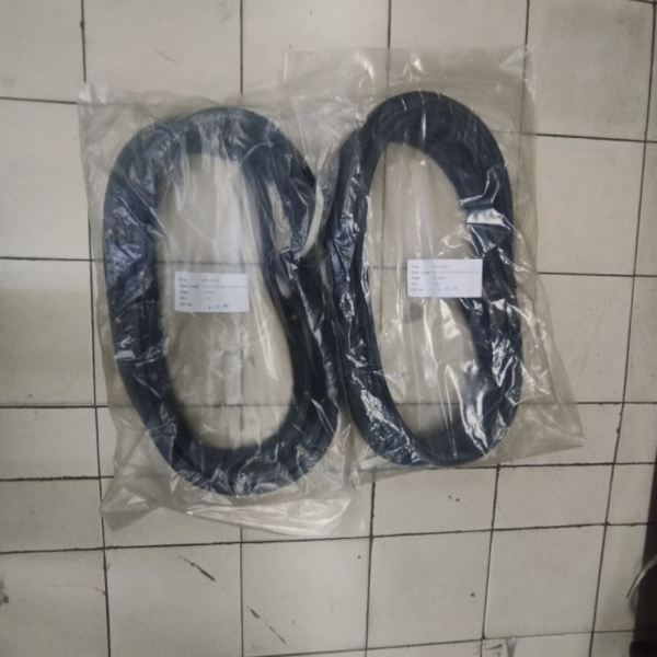 Karet pintu belakang MITSUBISHI LANCER EVO4 CK Limited