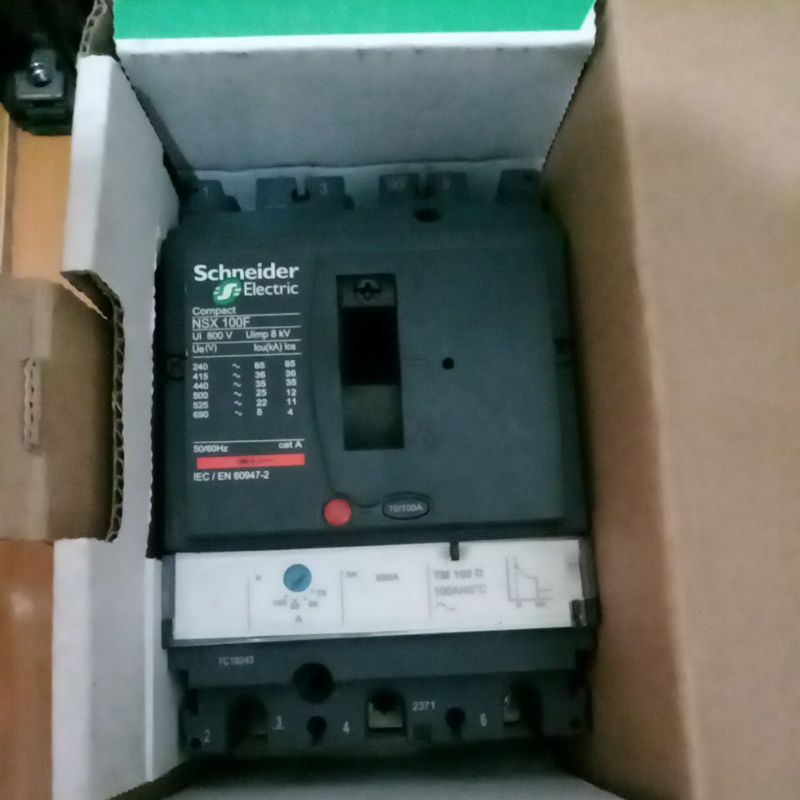 MCCB BREKER NSX 100F 3p 100a SCHNIDER ORIGINAL