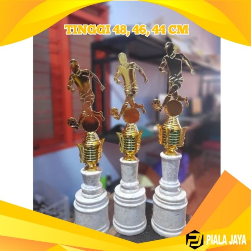 PIALA SATU SET TATAKAN BULAT BESAR MARMER