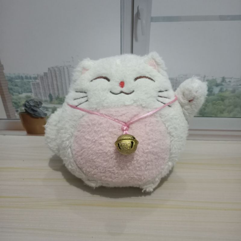 Boneka Kucing Hoki Keberuntungan