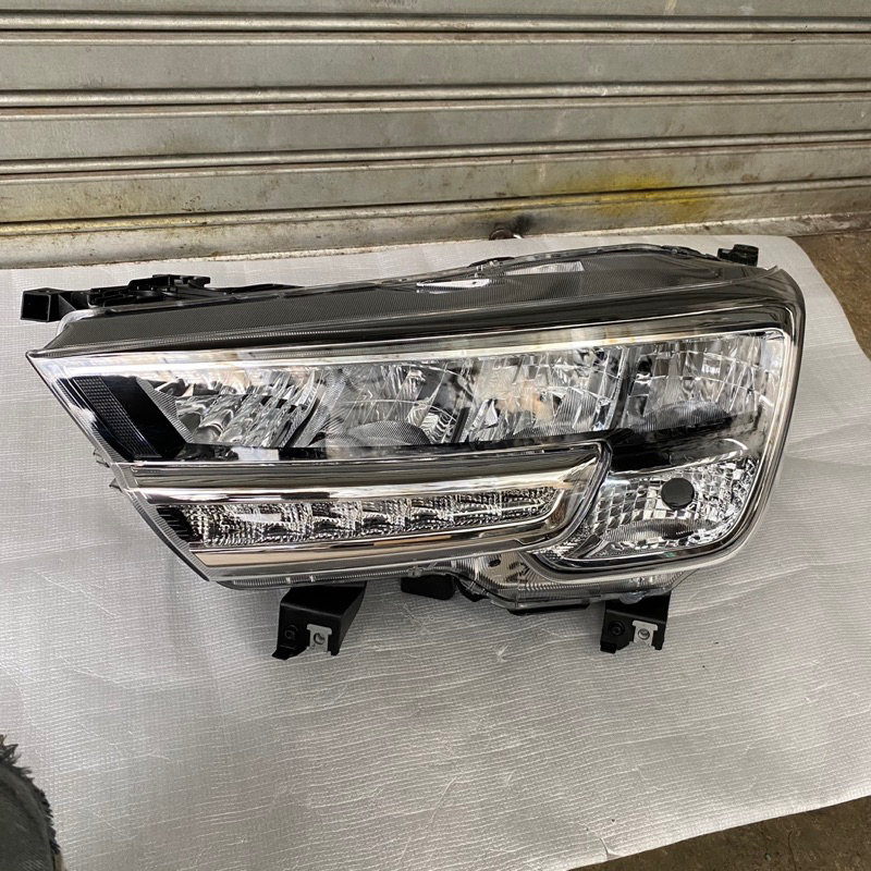 headlamp lampu depan suzuki XL7 XL 7 original