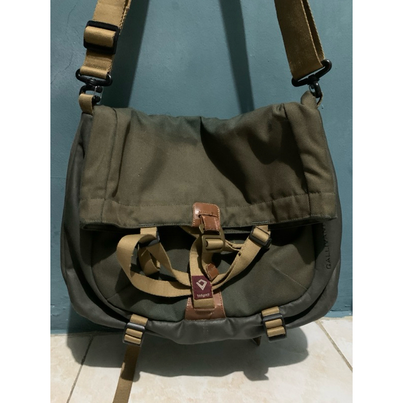 Sling Bag Bodypack Full Size